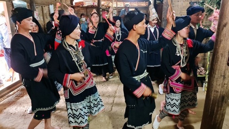 Dancing ceremony of the Red Dao